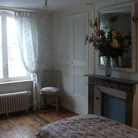 Maison d'hôtes Château De Bussus Yaucourt-Bussus