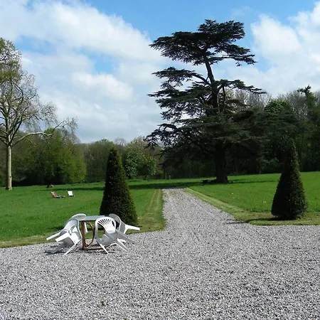 Château De Bussus Maison d'hôtes