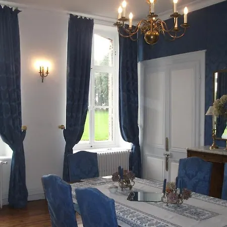 Château De Bussus Maison d'hôtes