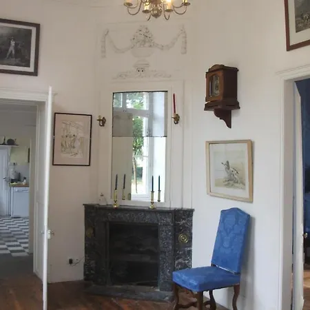 Château De Bussus Maison d'hôtes *