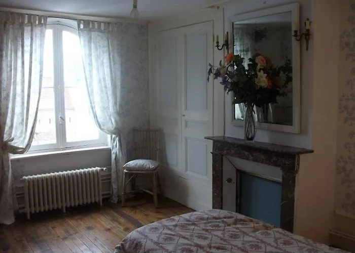 Pensionat Chateau De Bussus Yaucourt-Bussus