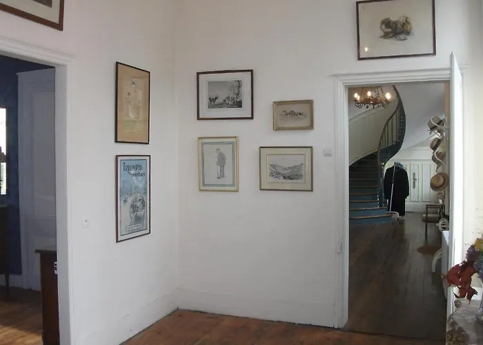 Chateau De Bussus * Yaucourt-Bussus